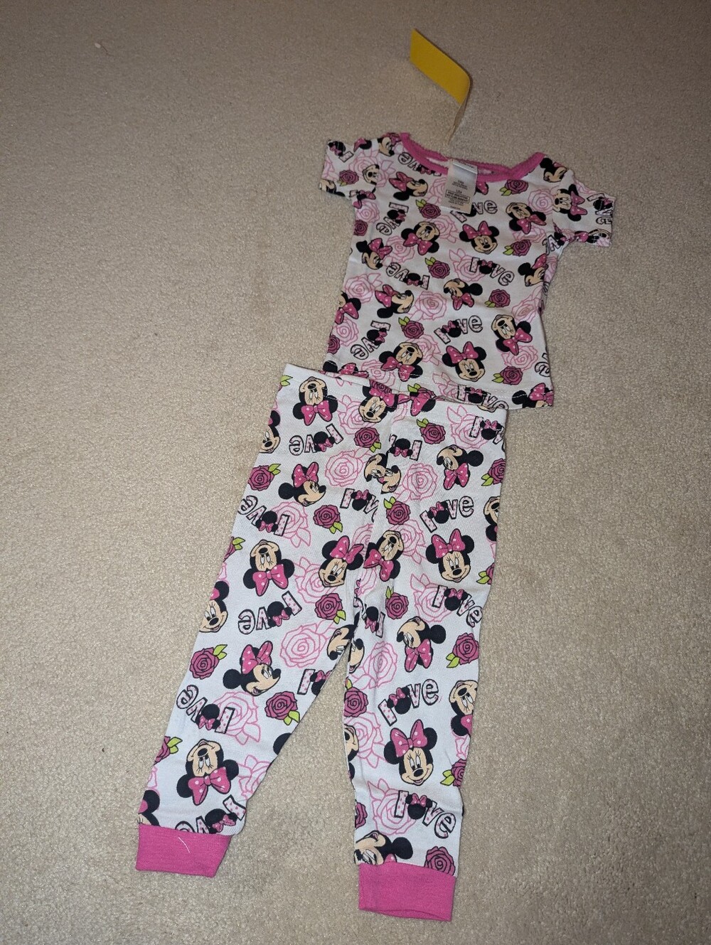 Nwt Minnie Mouse pjs Girl's